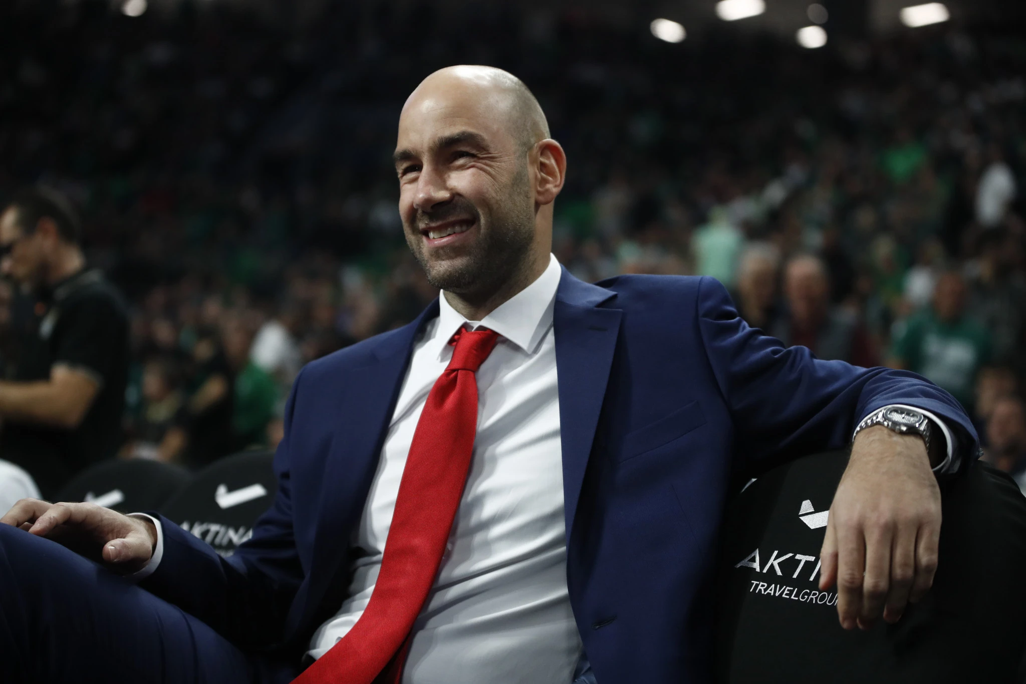 Ο Βασίλης Σπανούλης στον πάγκο της Μονακό για πρώτη φορά, ως αντίπαλος του Παναθηναϊκού στο Τ-Center / Eurokinissi