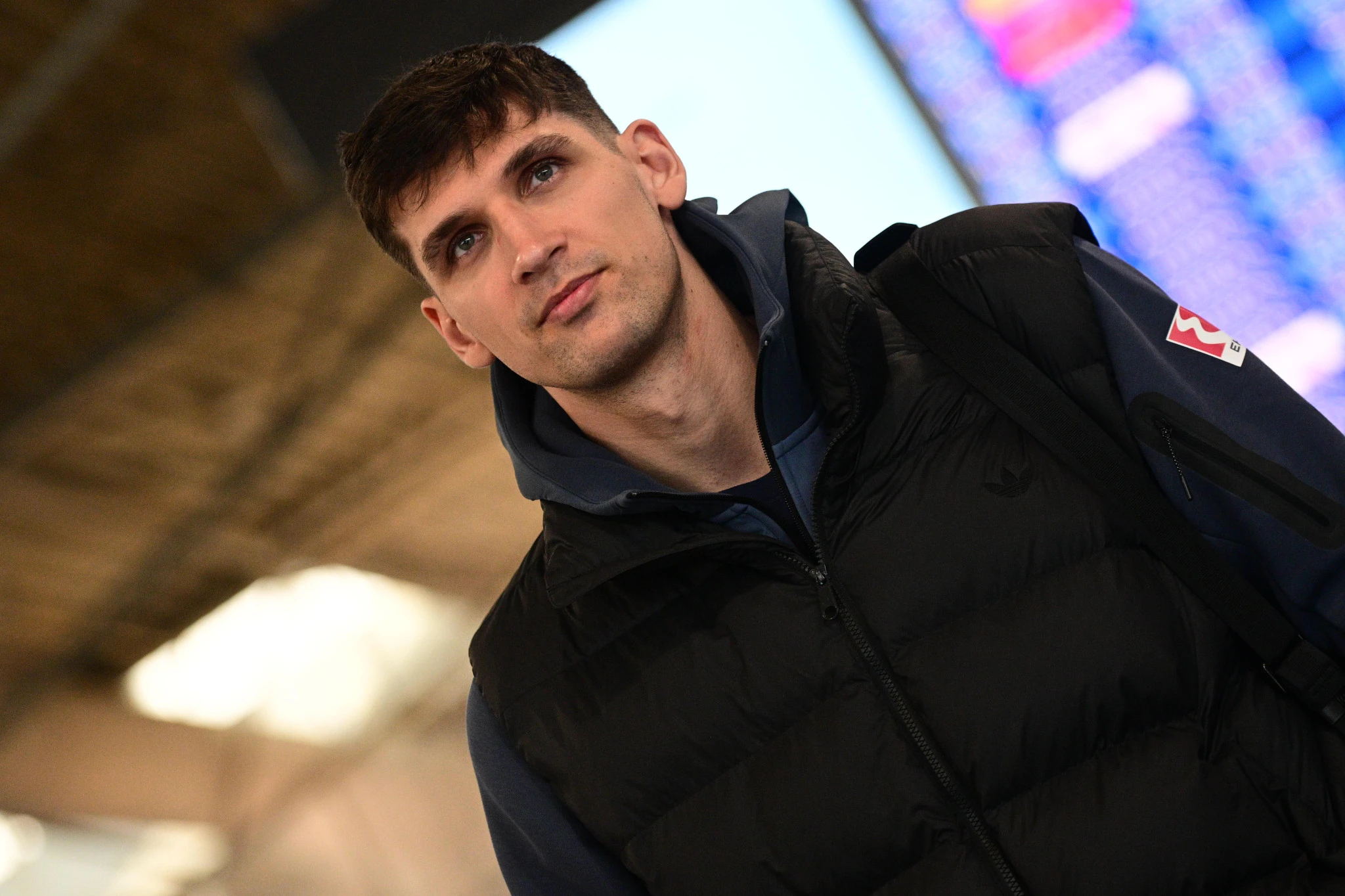 Ο Ντίνος Μήτογλου και οι συμπαίκτες του «πέταξαν» με προορισμό το Μαυροβούνιο / Πηγή: Eurokinissi