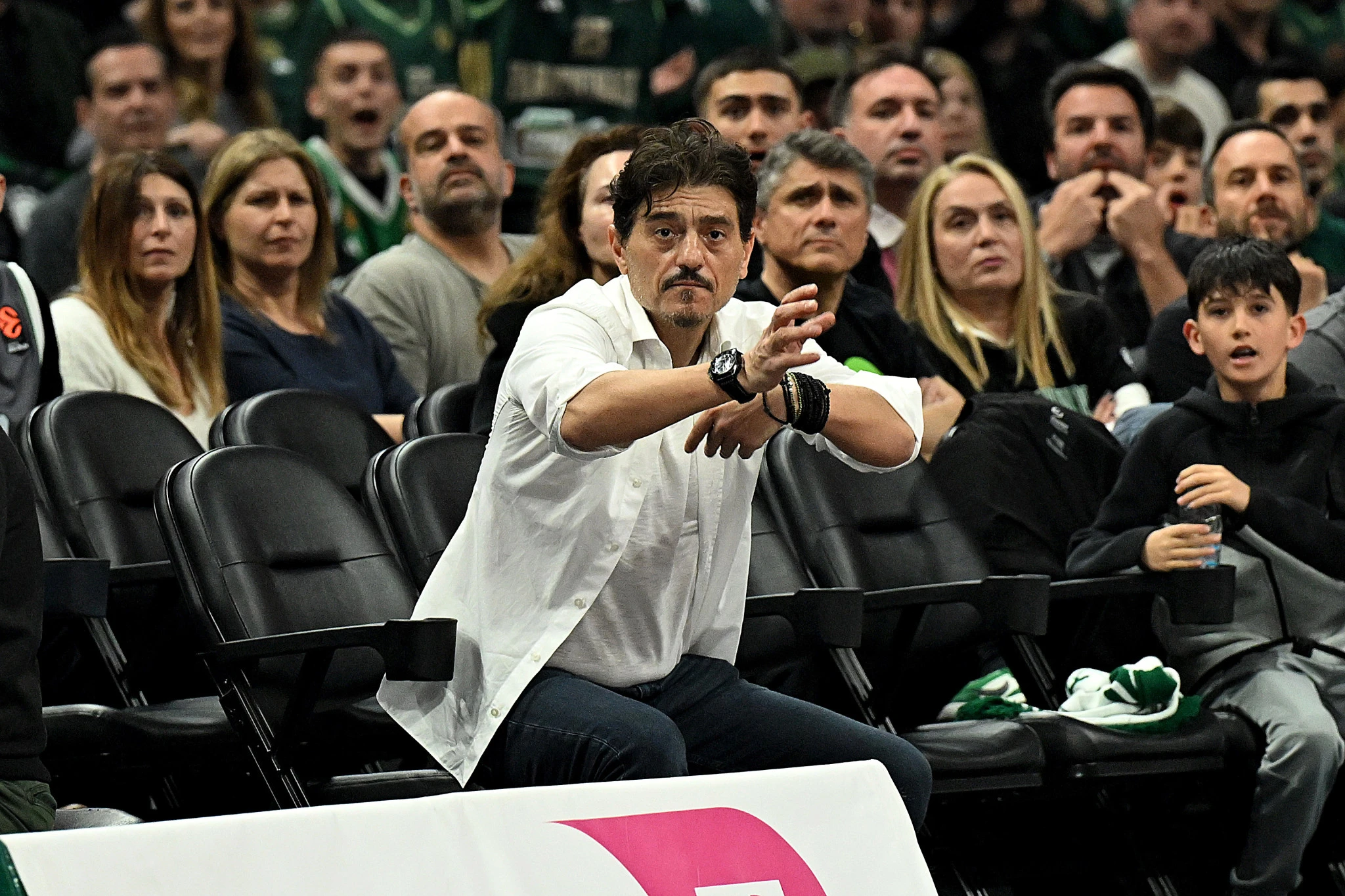 Ο Δημήτρης Γιαννακόπουλος στο παιχνίδι με τον Ερυθρό Αστέρα Πηγή: Vaggelis Stolis