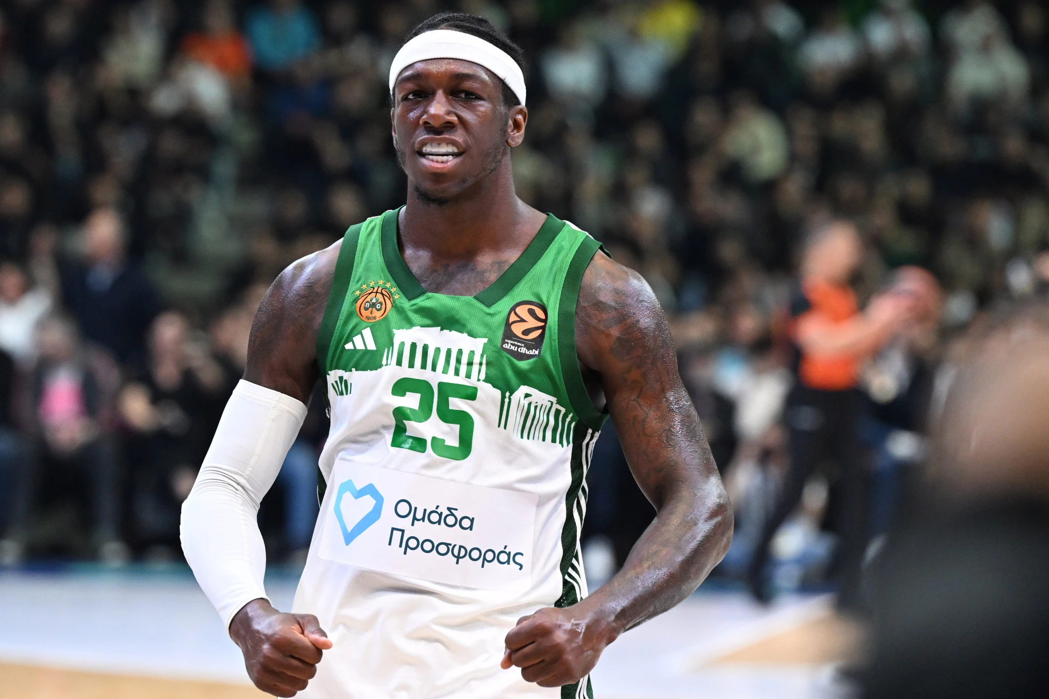 Ο Κέντρικ Ναν... αγριοκοιτάζει τους αντιπάλους του / V.Stolis