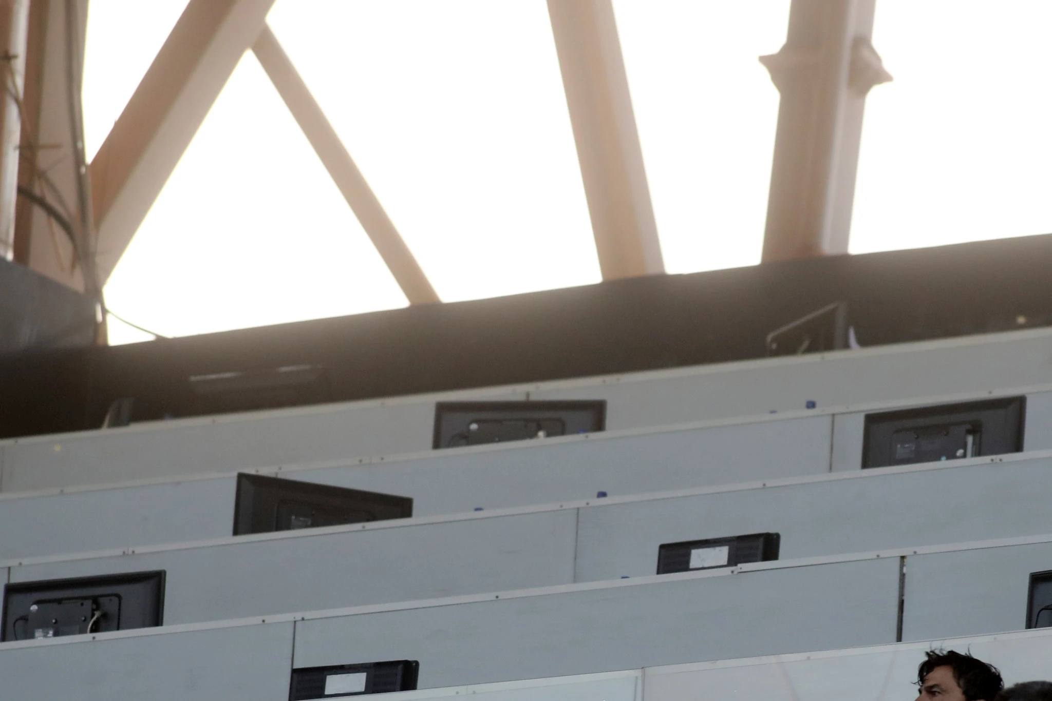 Τα άδεια δημοσιογραφικά στην Τούμπα μετά την ένταση / Πηγή: Intime