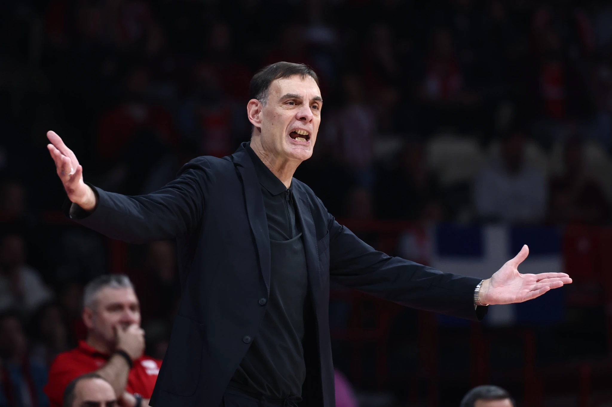 Έντονα τα είπε στους παίκτες του ο Γιώργος Μπαρτζώκας σε τάιμαουτ του Ολυμπιακού, Πηγή: Intime