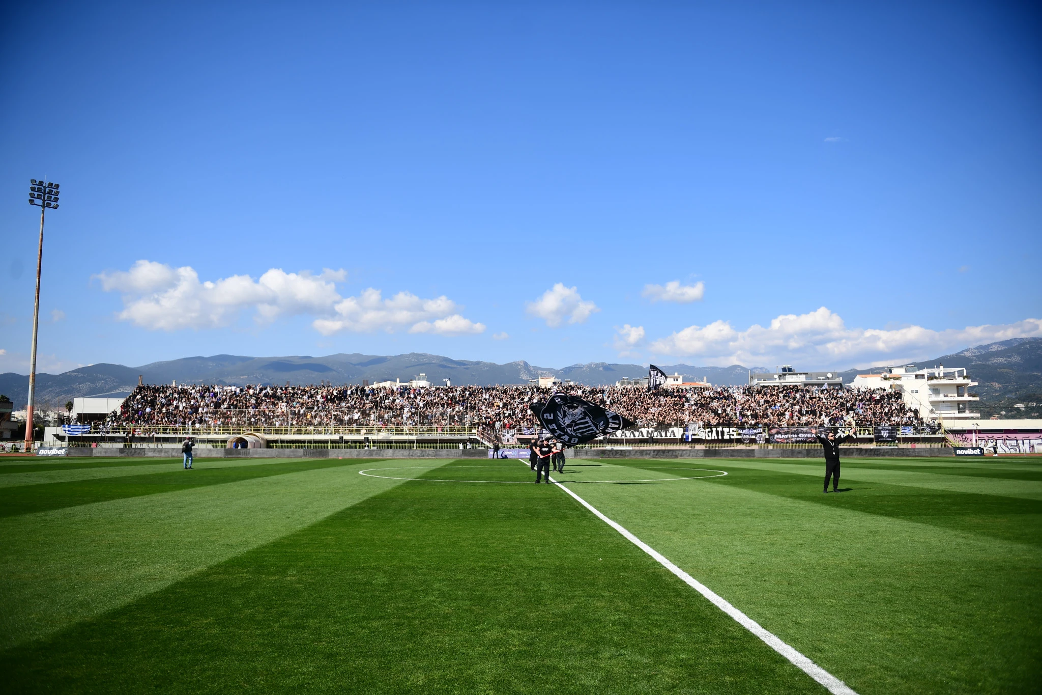 Κατάμεστο το γήπεδο της Καλαμάτας / Πηγή: Eurokinissi