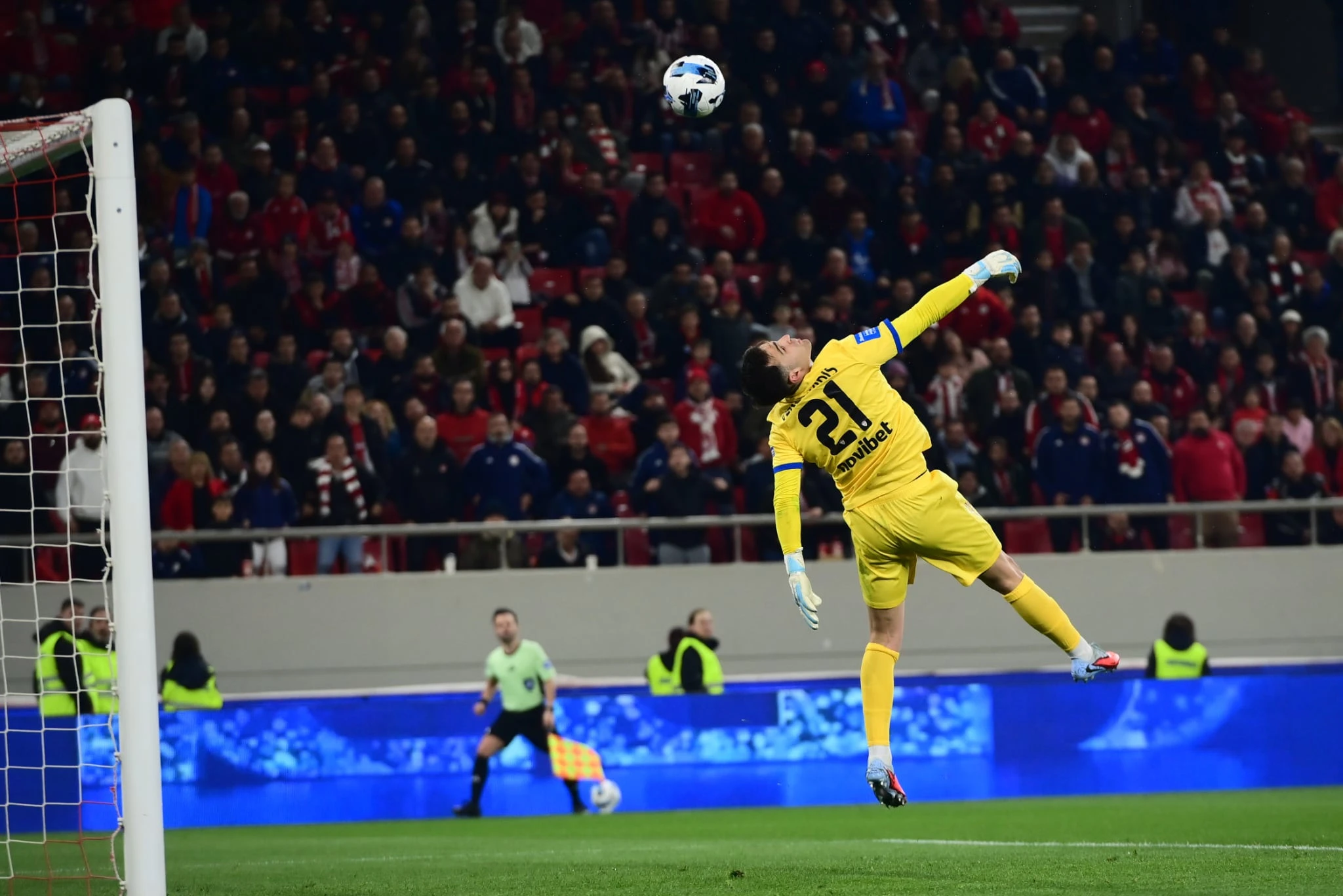 Ο Θοδωρής Βενετικίδης έκανε το ματς της ζωής του στο Καραϊσκάκη / Πηγή: Eurokinissi