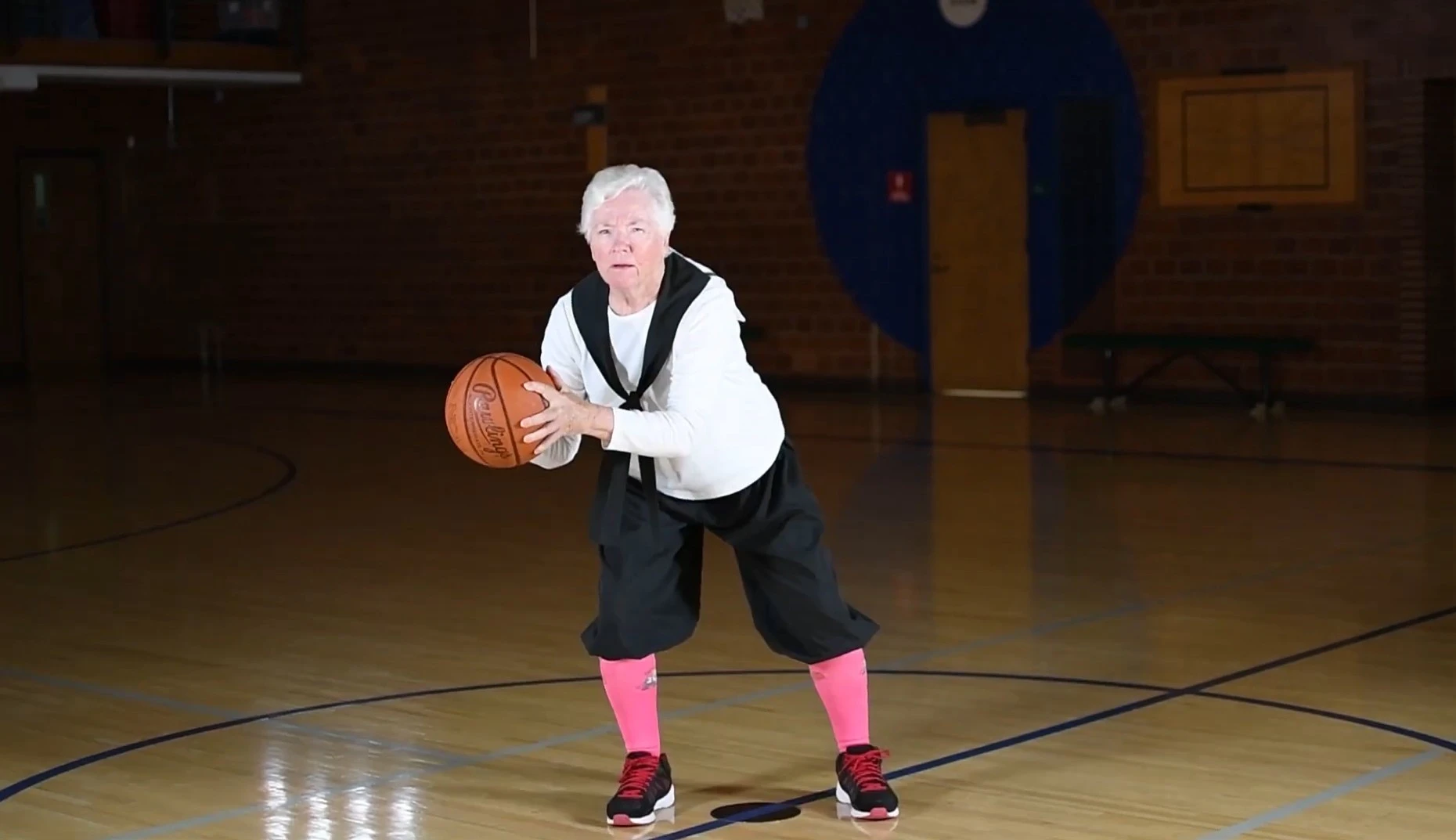 Στιγμιότυπο από τη media day της Granny Basketball League / Screenshot