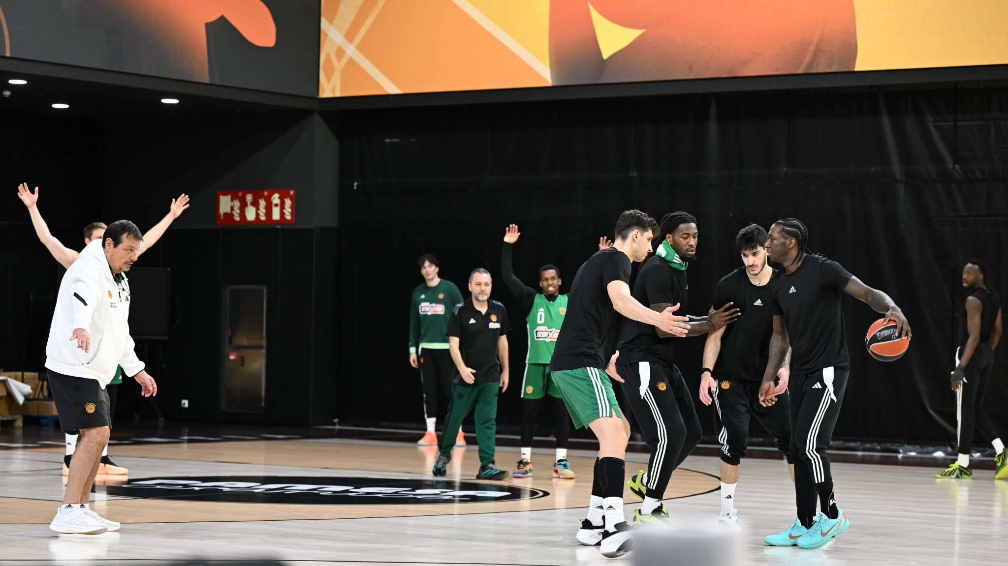 H προπόνηση του Παναθηναϊκού στη Roig Arena, πριν το ματς με τη Βαλένθια / V.Stolis