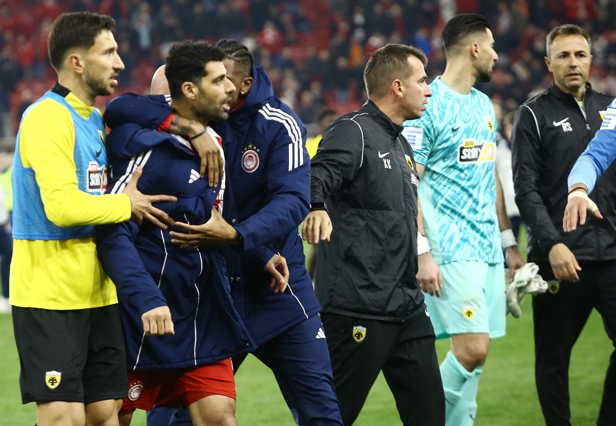 Έξαλλος ο Μέχντι Ταρέμι στο τέλος του ντέρμπι / Πηγή: Intime