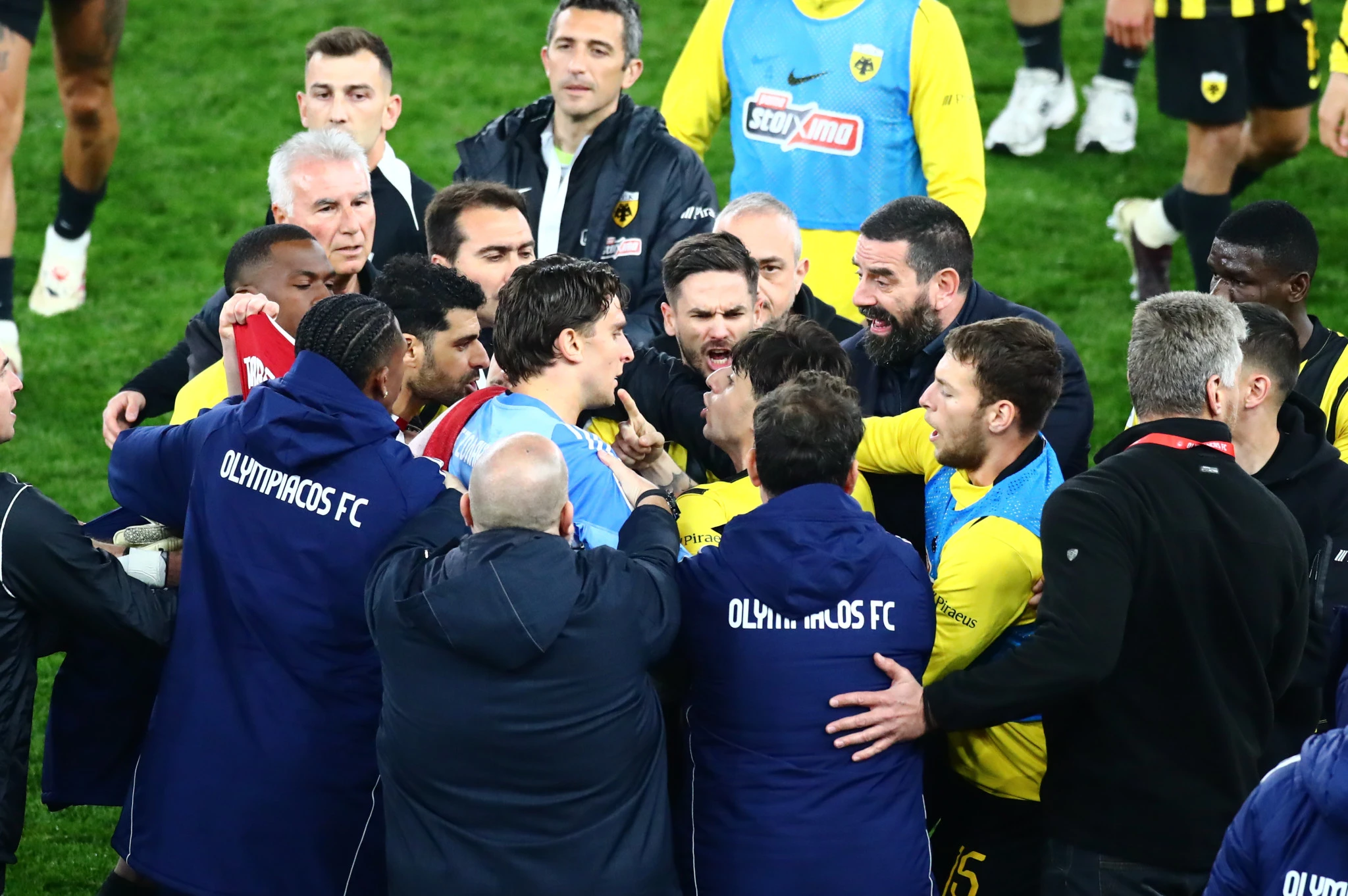 Ένταση στο φινάλε του Ολυμπιακός – ΑΕΚ&nbsp;/ Πηγή: Eurokinissi