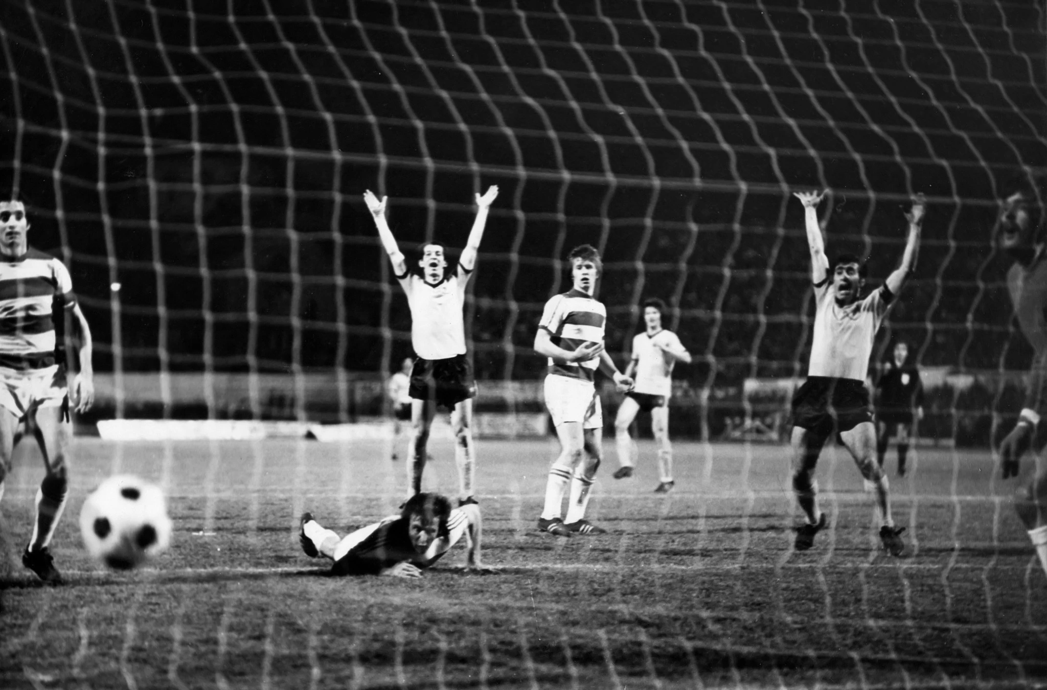 Η ιστορική πρόκριση της ΑΕΚ&nbsp;επί της ΚΠΡ&nbsp;το 1977 / Πηγή: Intime