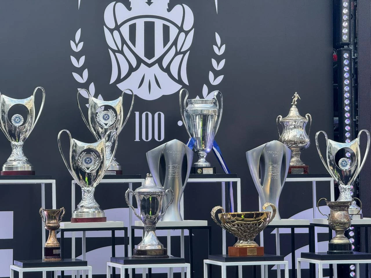 Γεμίζει από νωρίς η πλατεία της Αριστοτέλους για τα 100 χρόνια ΠΑΟΚ / Athletiko