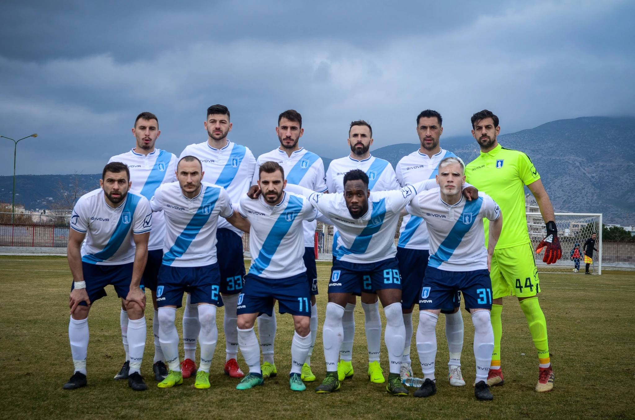 Η κυανόλευκη αλά Ράγιο φανέλα του Ηρακλή τη σεζόν 2018-19 / Πηγή: Eurokinissi