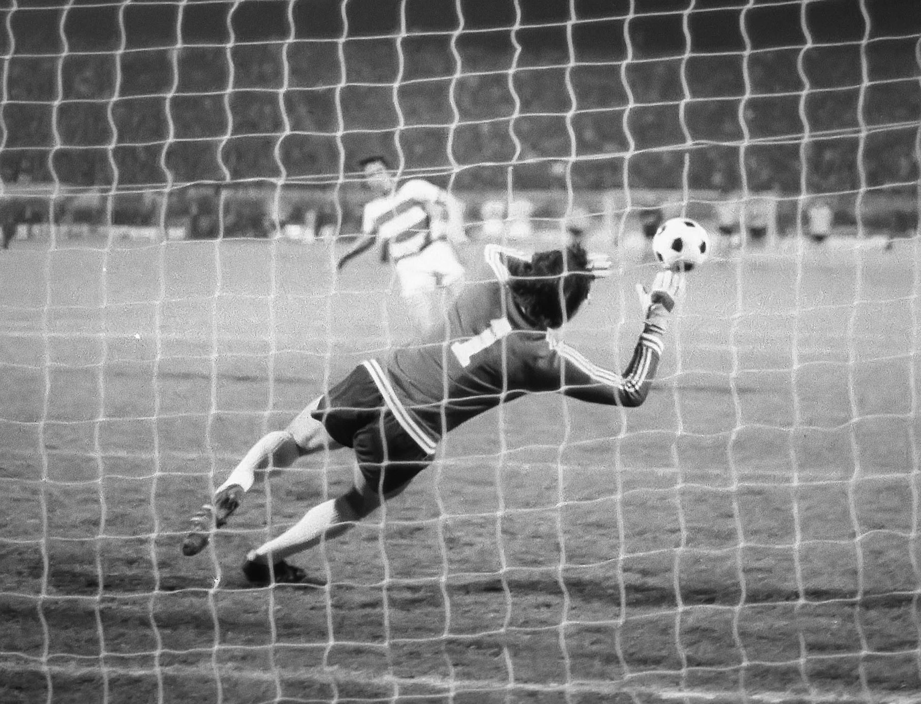 Η ιστορική πρόκριση της ΑΕΚ&nbsp;επί της ΚΠΡ&nbsp;το 1977 / Πηγή: Intime