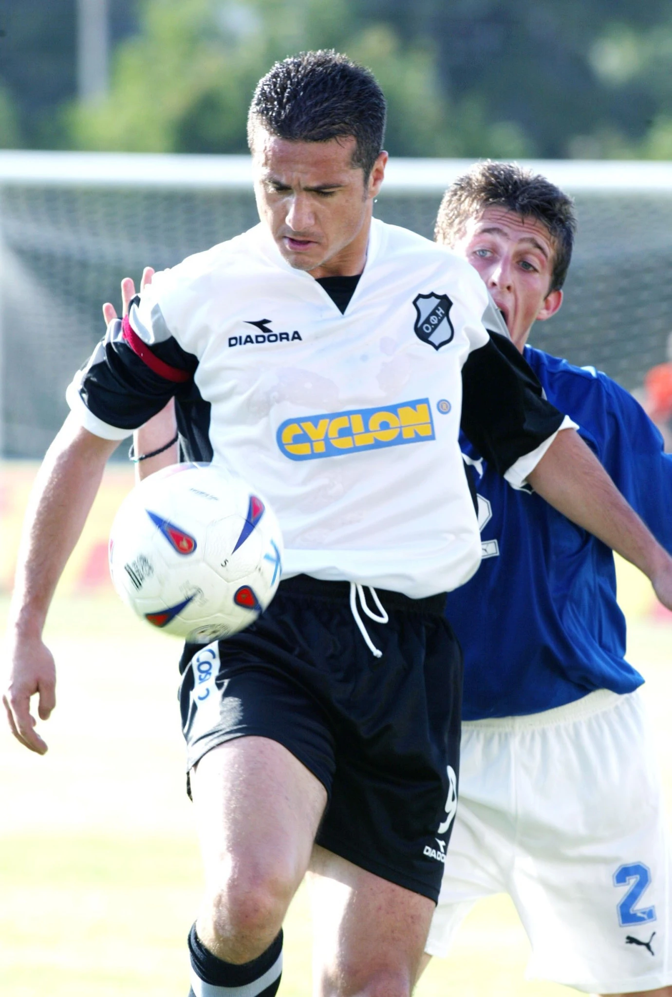 Ο Νίκος Μαχλάς με τη φανέλα του ΟΦΗ το 2004 / Πηγή: Intime