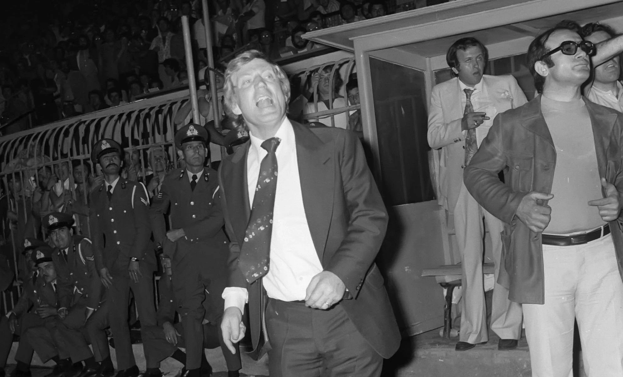 Ο Λες Σάνον εργάστηκε σε ελληνικούς «πάγκους» έως το 1985 / Πηγή: Intime