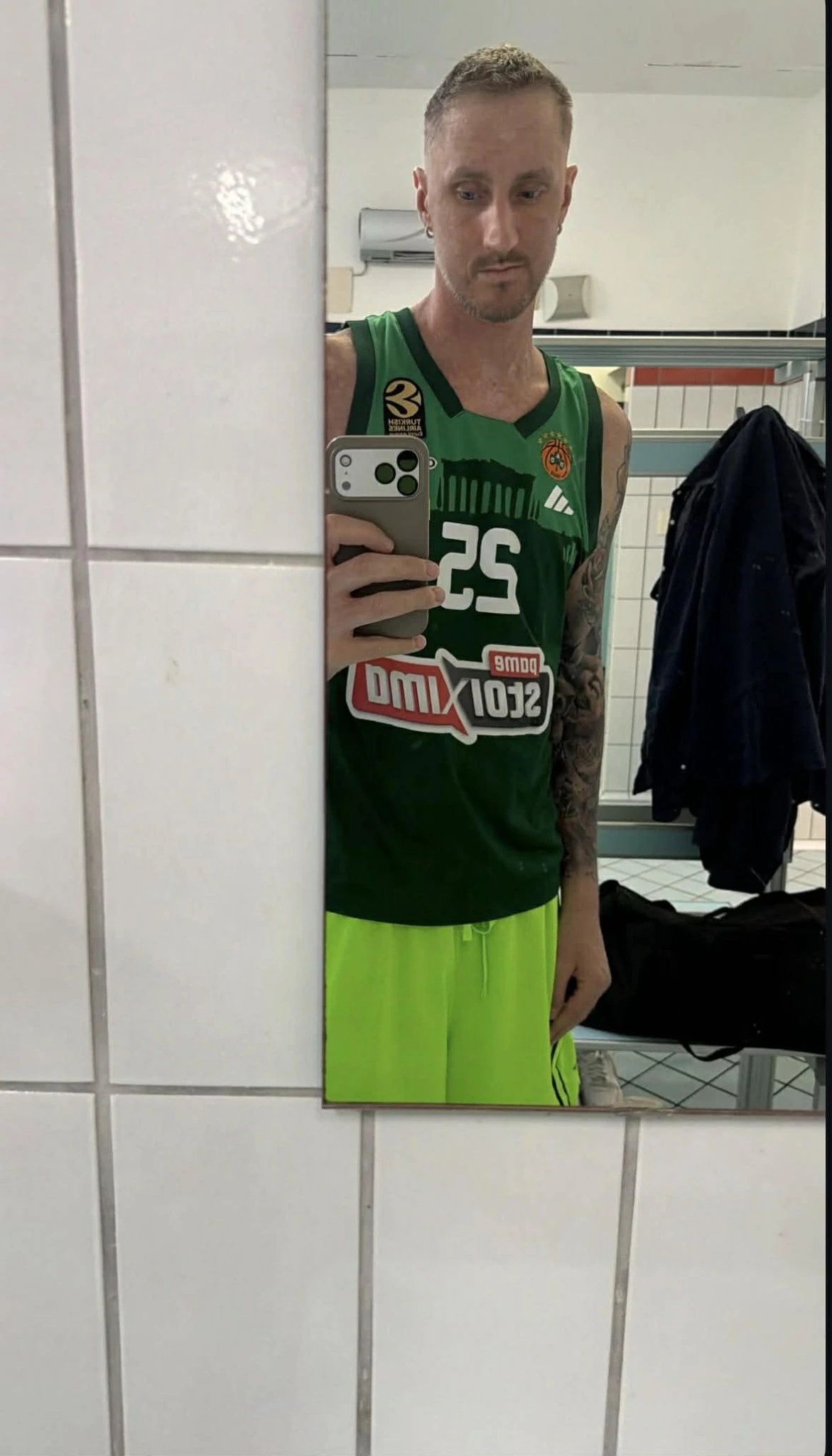 Το instragram story του Ακίλε Πολονάρα με τη φανέλα του Κέντρικ Ναν