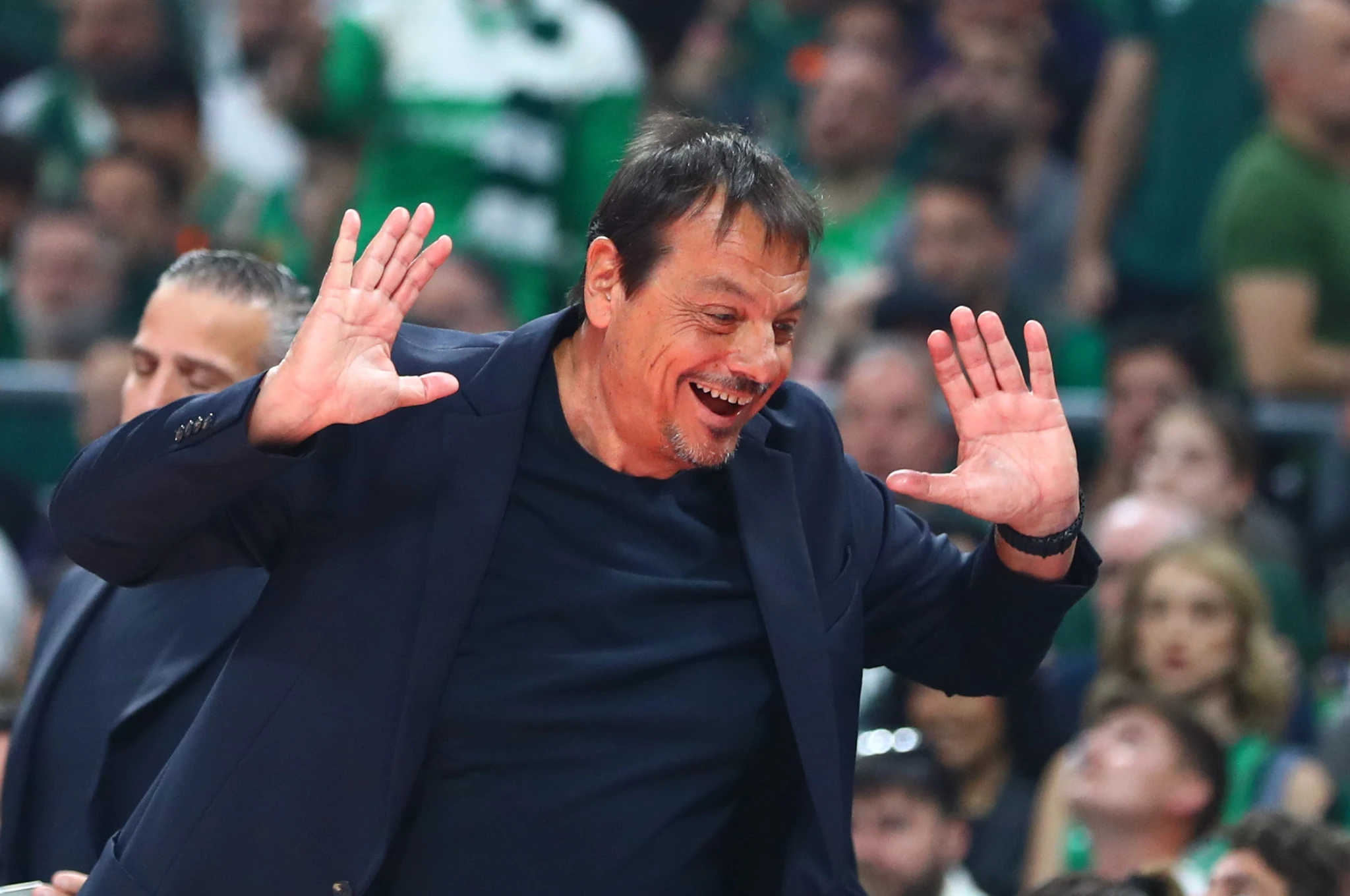 Ο Εργκίν Αταμάν στο Game 4 του Παναθηναϊκού με τη Βαλένθια / Πηγή: Intime