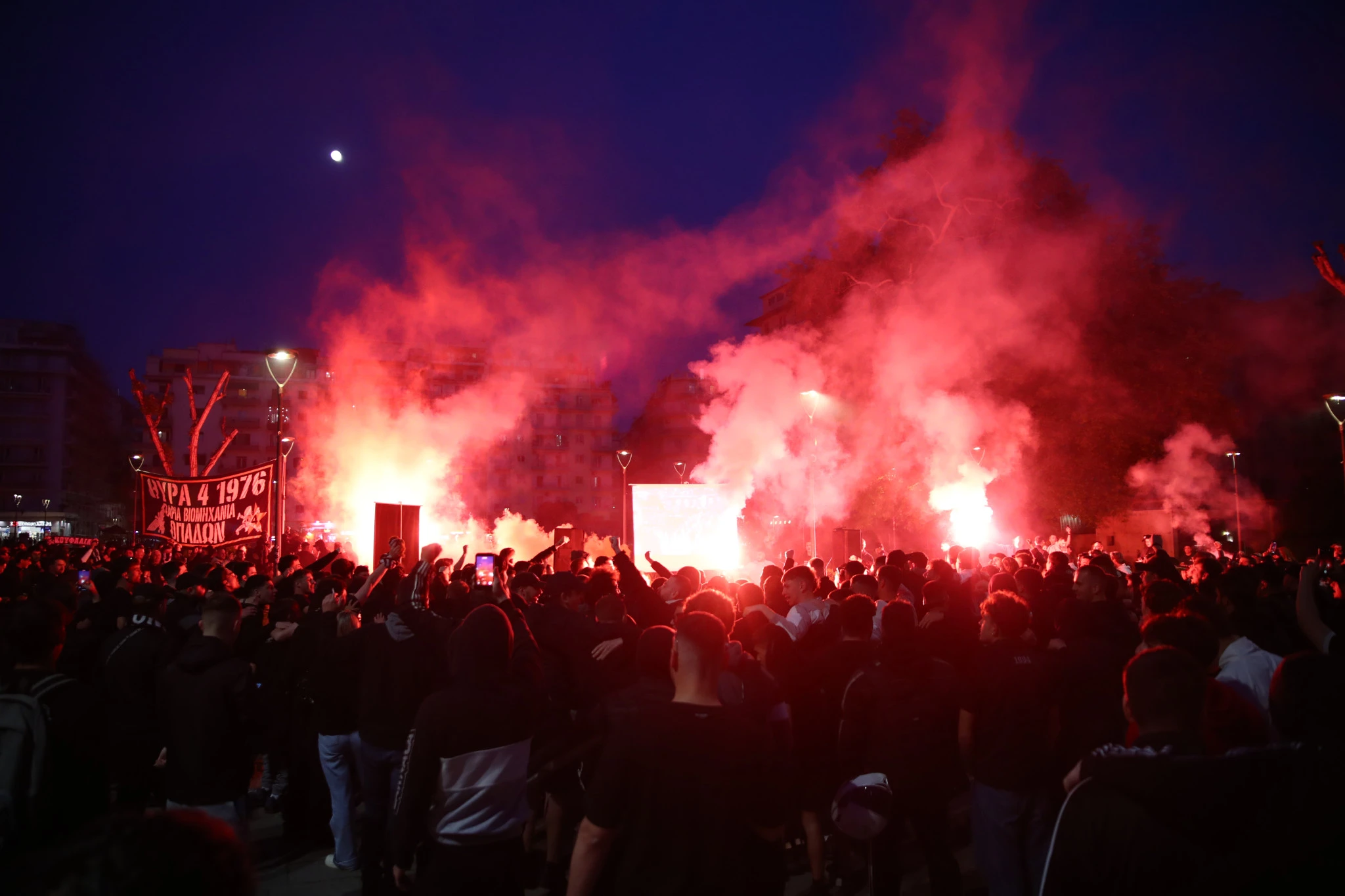 «Χαμός» από τους οπαδούς του ΠΑΟΚ / Πηγή: Eurokinissi