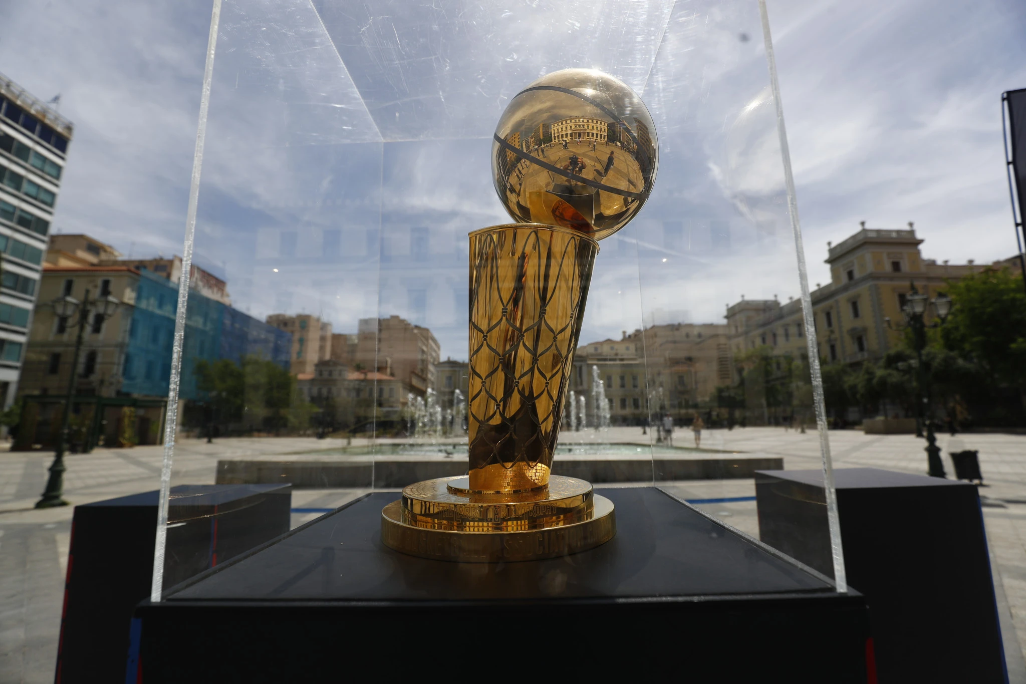 Το τρόπαιο του NBA στην πλατεία Κοτζιά, Πηγή: Eurokinissi