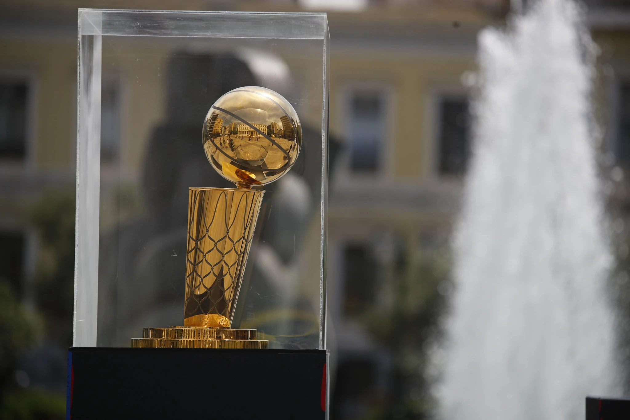 Το τρόπαιο του NBA στην πλατεία Κοτζιά, Πηγή:&nbsp;Eurokinissi