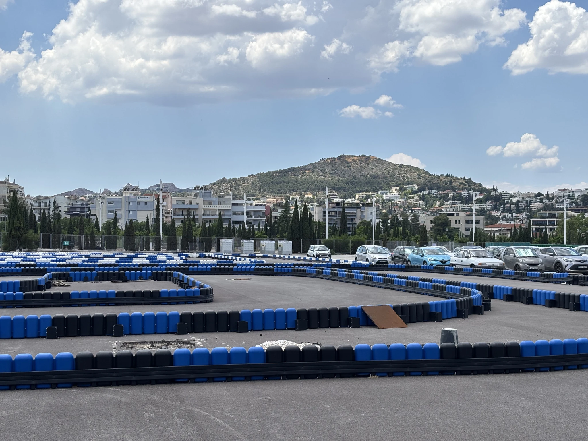 Το διαμορφωμένο πάρκινγκ του ΟΑΚΑ