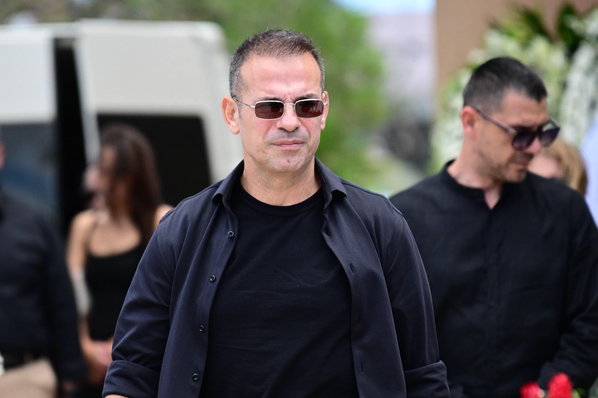 Ο&nbsp;Ντέμης Νικολαΐδης στην κηδεία της Γωγώς Μαστροκώστα / Πηγή: Eurokinissi