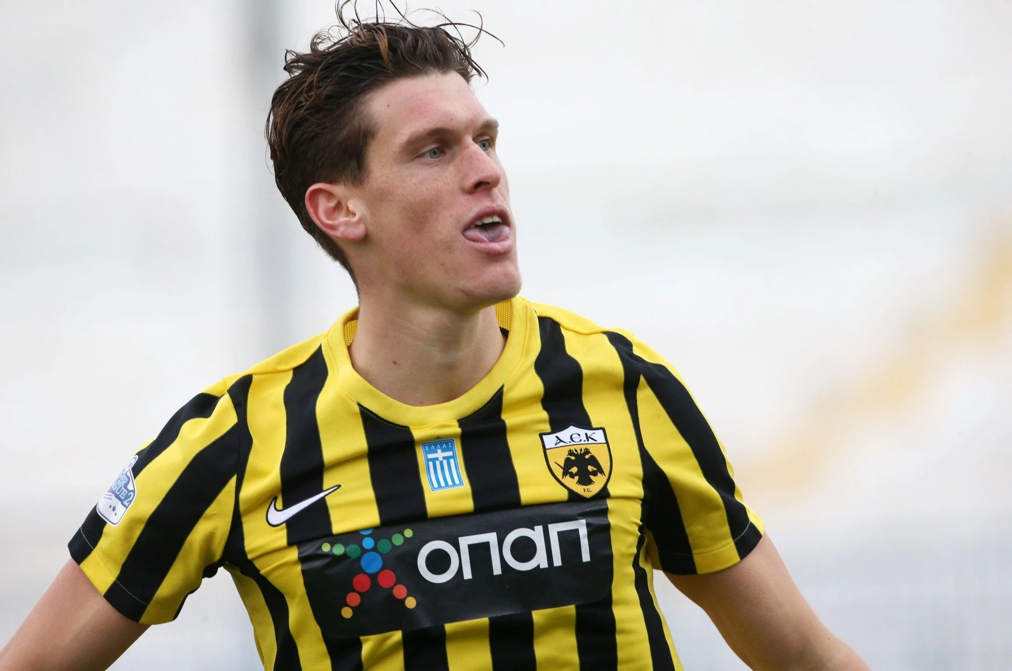 Ο Χρήστος Γιούσης πανηγυρίζει με την ΑΕΚ Β