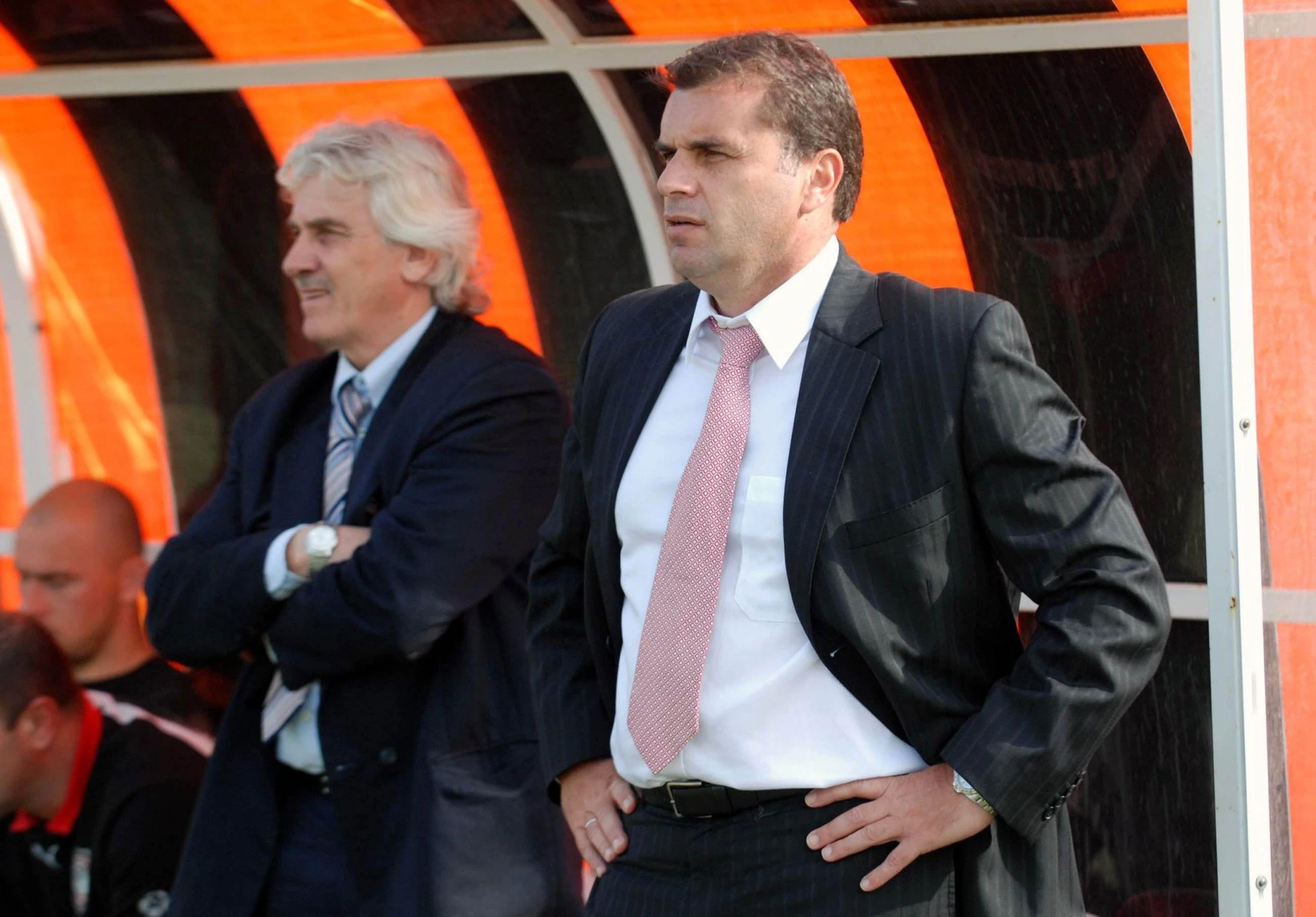 Ο Άγγελος Ποστέκογλου στον πάγκο της Παναχαϊκής/Πηγή: Intime