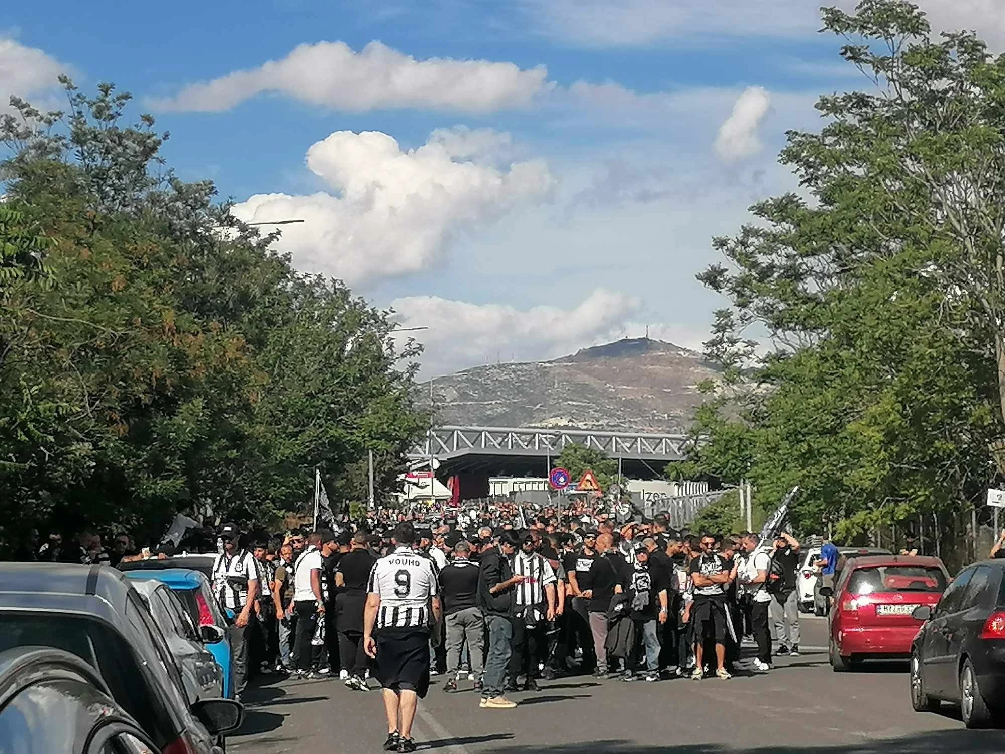 Οπαδοί του ΟΦΗ στην Νερατζιώτισσα