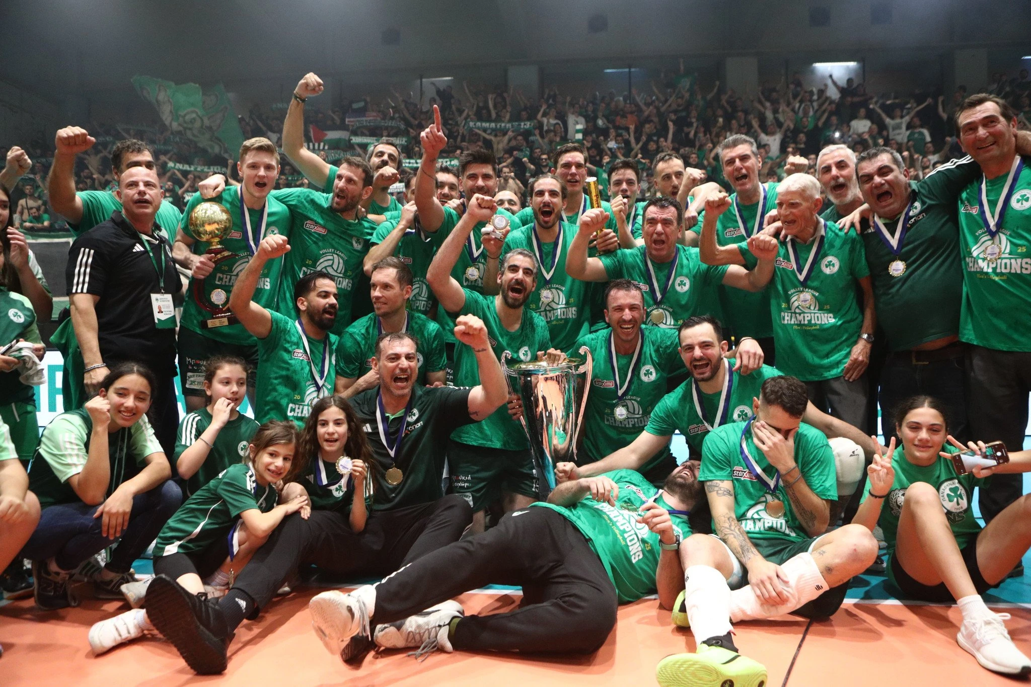 Η πρωταθλήτρια ομάδα βόλεϊ του Παναθηναϊκού - ΠΗΓΗ: Eurokinissi