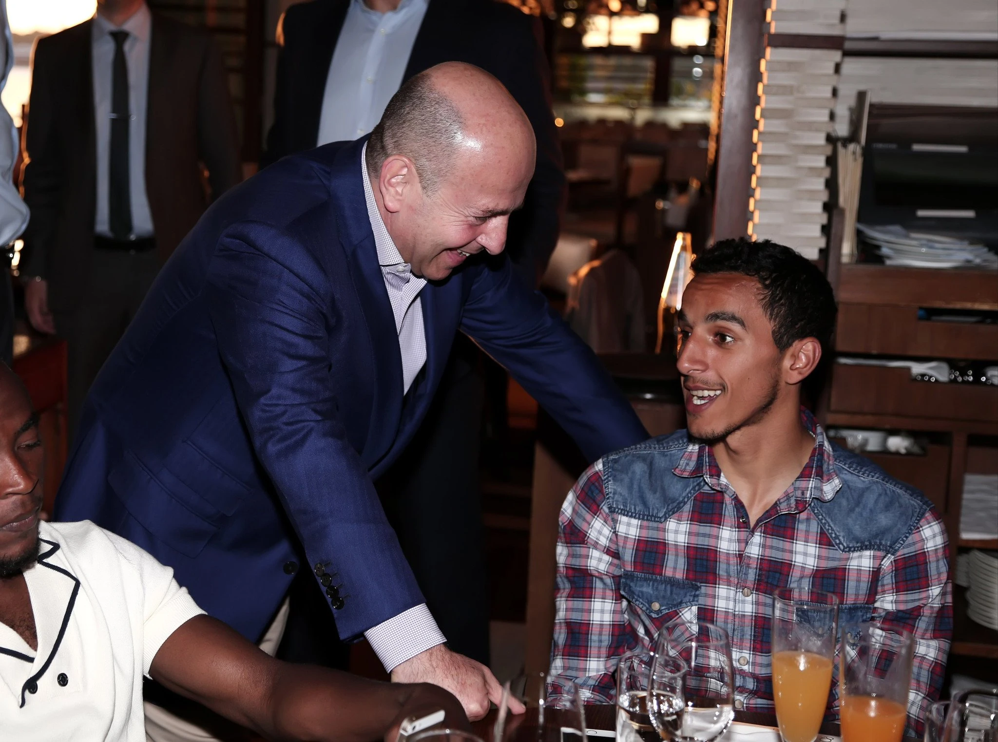 Ο Ζέκα με τον ιδιοκτήτη του Παναθηναϊκού, Γιάννη Αλαφούζο - ΠΗΓΗ: ΙΝΤΙΜΕ