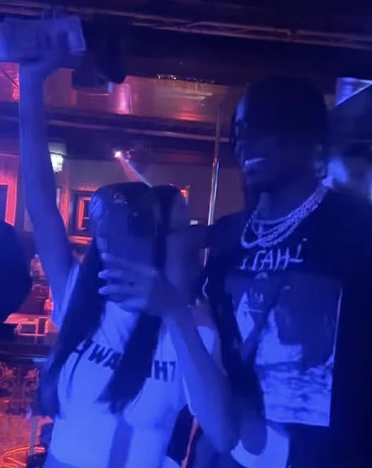 Instagram (@iamofficialskye)