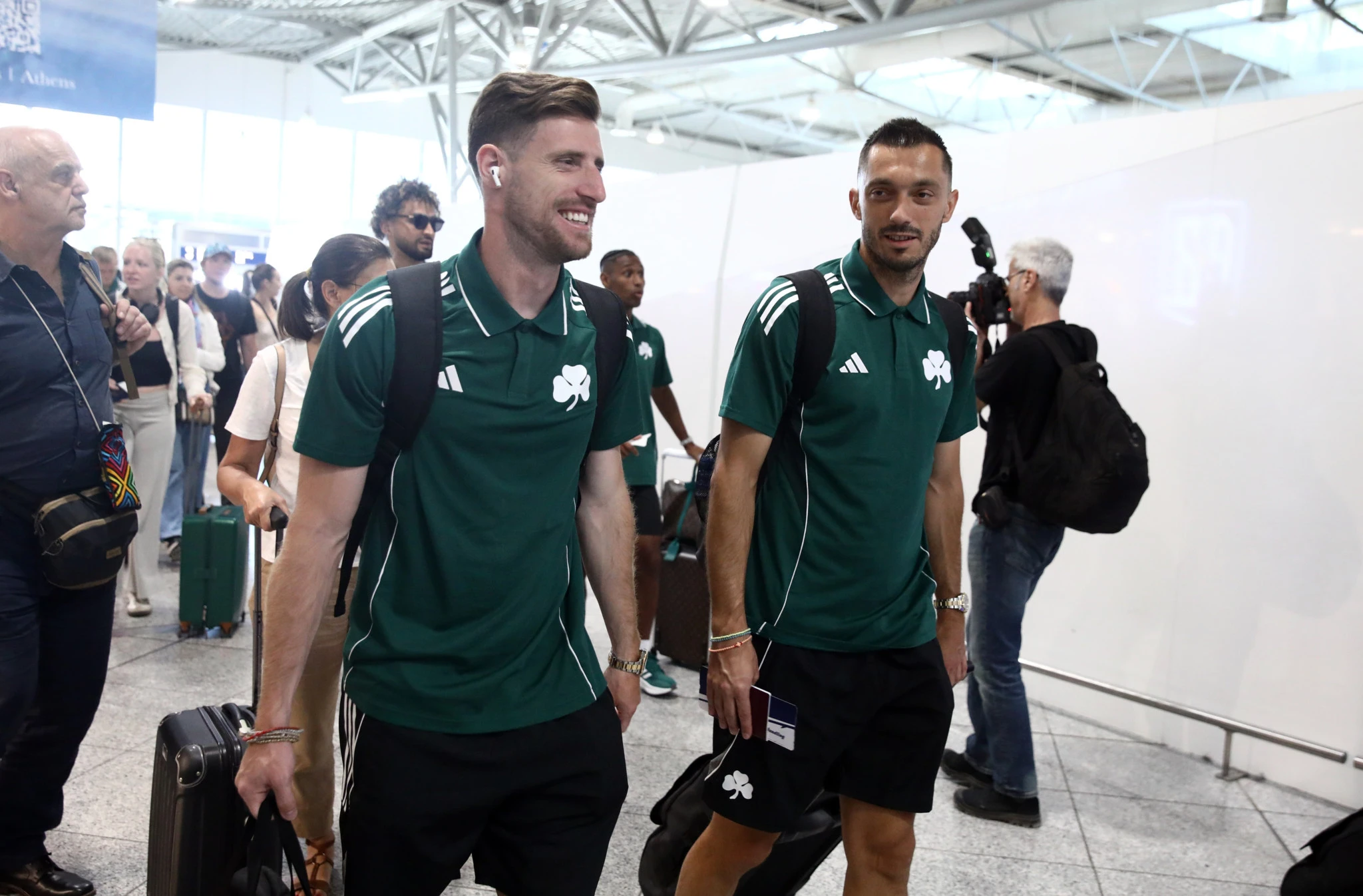 Ο Γιώργος Κυριακόπουλος με τον Γιάννη Κώτσιρα/Πηγή: Intime