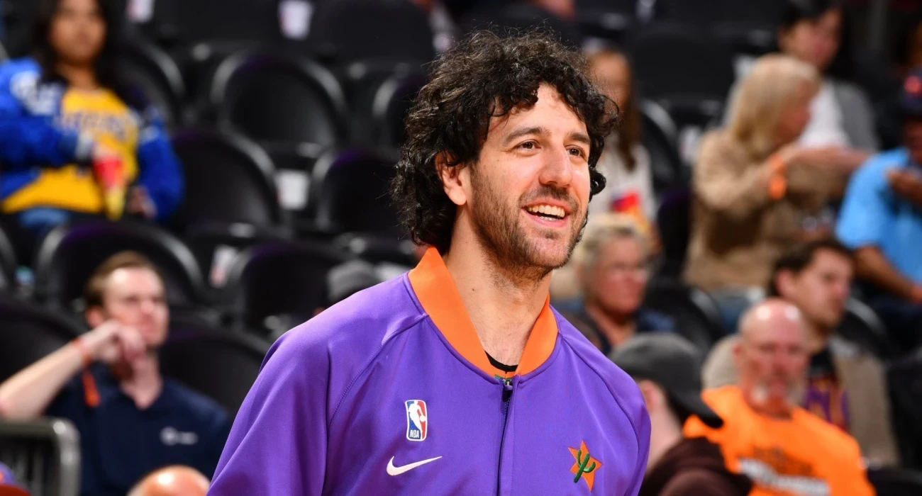 micic-pho-gettyimages-2202775227-2KEbn.webp?v=0