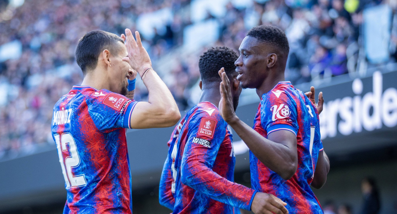 Παίκτες της Κρίσταλ Πάλας πανηγυρίζουν / Πηγή: Imago