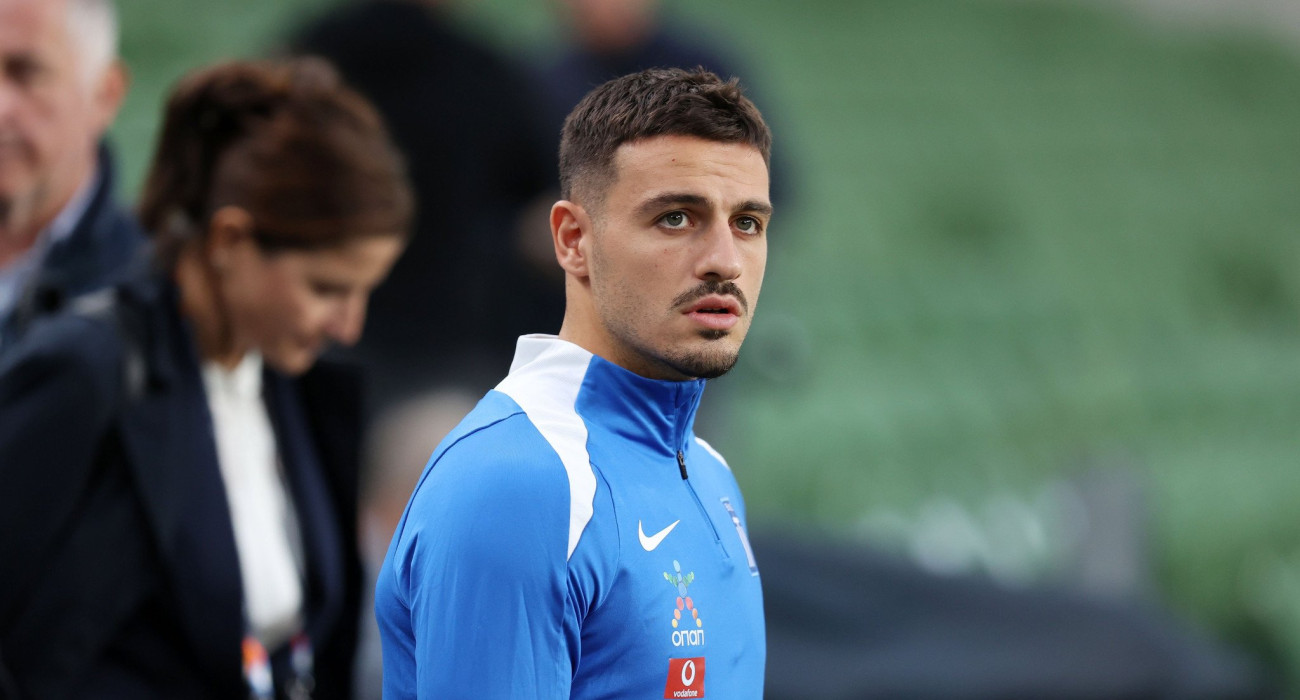 Ο Κώστας Γαλανόπουλος με την Ελλάδα/ Πηγή: Intime