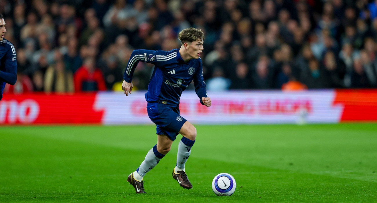 Ο Αλεχάντρο Γκαρνάτσο με τη φανέλα της Μάντσεστερ Γιουνάιτεντ / Πηγή: Imago