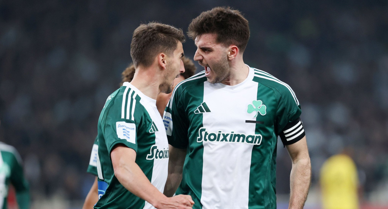 O Φώτης Ιωαννίδης πανηγυρίζει μαζί με τον Φίλιπ Τζούριτσιτς το γκολ που σημείωσε στον αγώνα με την ΑΕΚ στο ΟΑΚΑ/ ΠΗΓΗ: INTIME