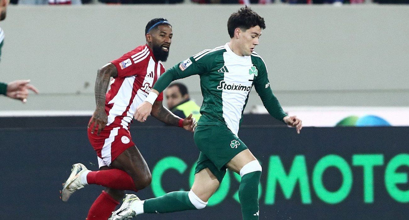 Ο Φακούντο Πελίστρι με τον Ροντινέι σε φάση απ' το ντέρμπι «αιωνίων» στο εφετινό Κύπελλο Ελλάδας - ΠΗΓΗ: INTIME