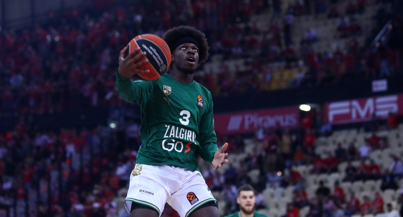 Ο Σίλβερν Φρανσίσκο... πρώτος μπλοκέρ στην EuroLeague, Πηγή: Intime