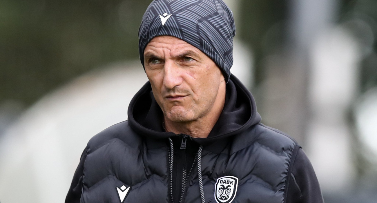 Σε μεγάλα κέφια ο Ραζβάν Λουτσέσκου - Τι είπε για την ως τώρα προσπάθεια της ομάδας