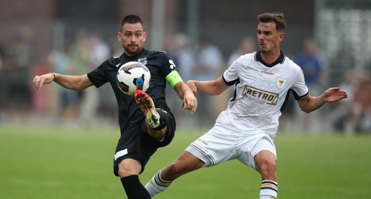 Ο Αντρίγια Ζίβκοβιτς κοντρολάρει τη μπάλα/ Πηγή: Eurokinissi