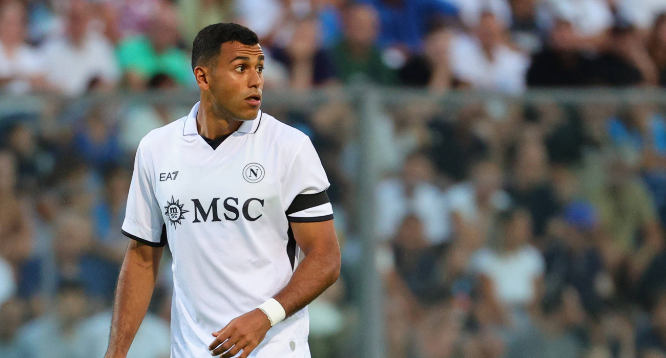 Ο Ουαλίντ Σεντίρα  με τη φανέλα της Νάπολι / Πηγή: Imago