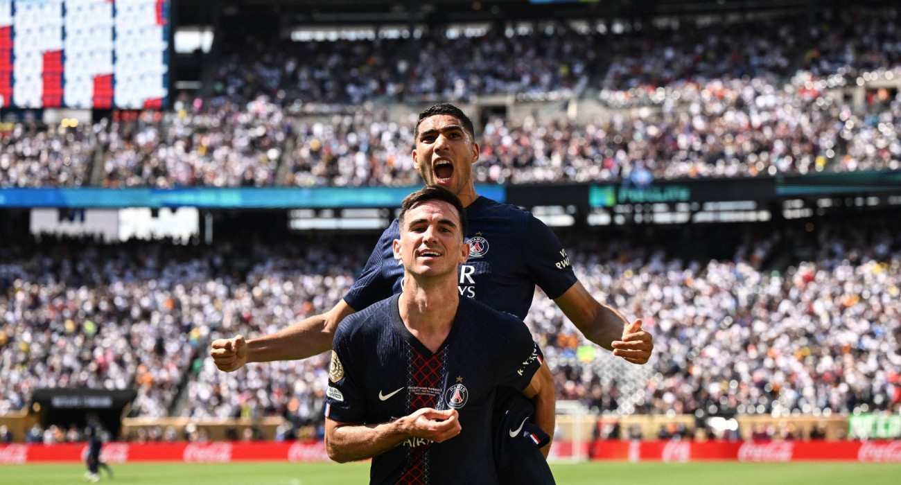 Παίκτες της Παρί Σεν Ζερμέν πανηγυρίζουν / Πηγή: Imago