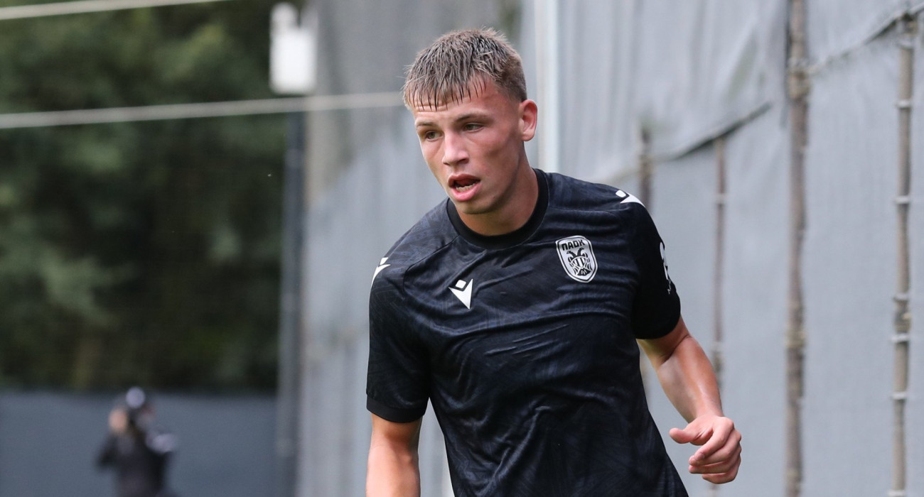 Ο Ανέστης Μύθου πανηγυρίζει με τον ΠΑΟΚ / Πηγή: Eurokinissi