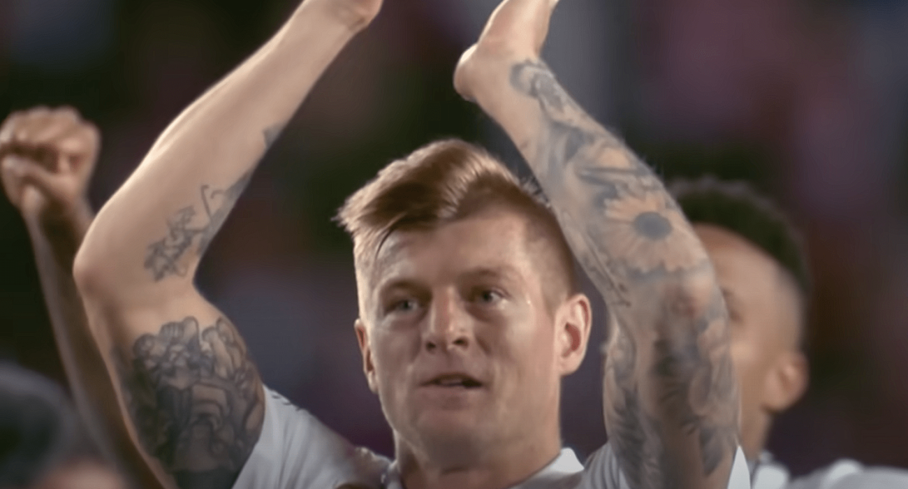 Ο Τόνι Κρος με την φανέλα της Ρεάλ Μαδρίτης / Πηγή: Printscreen