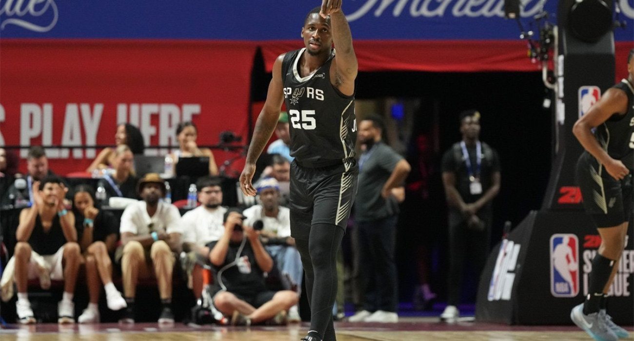 Ο Μπαρτζώκας είδε τον Ντέιβιντ Τζόουνς-Γκαρσία που διαπρέπει στο Summer League