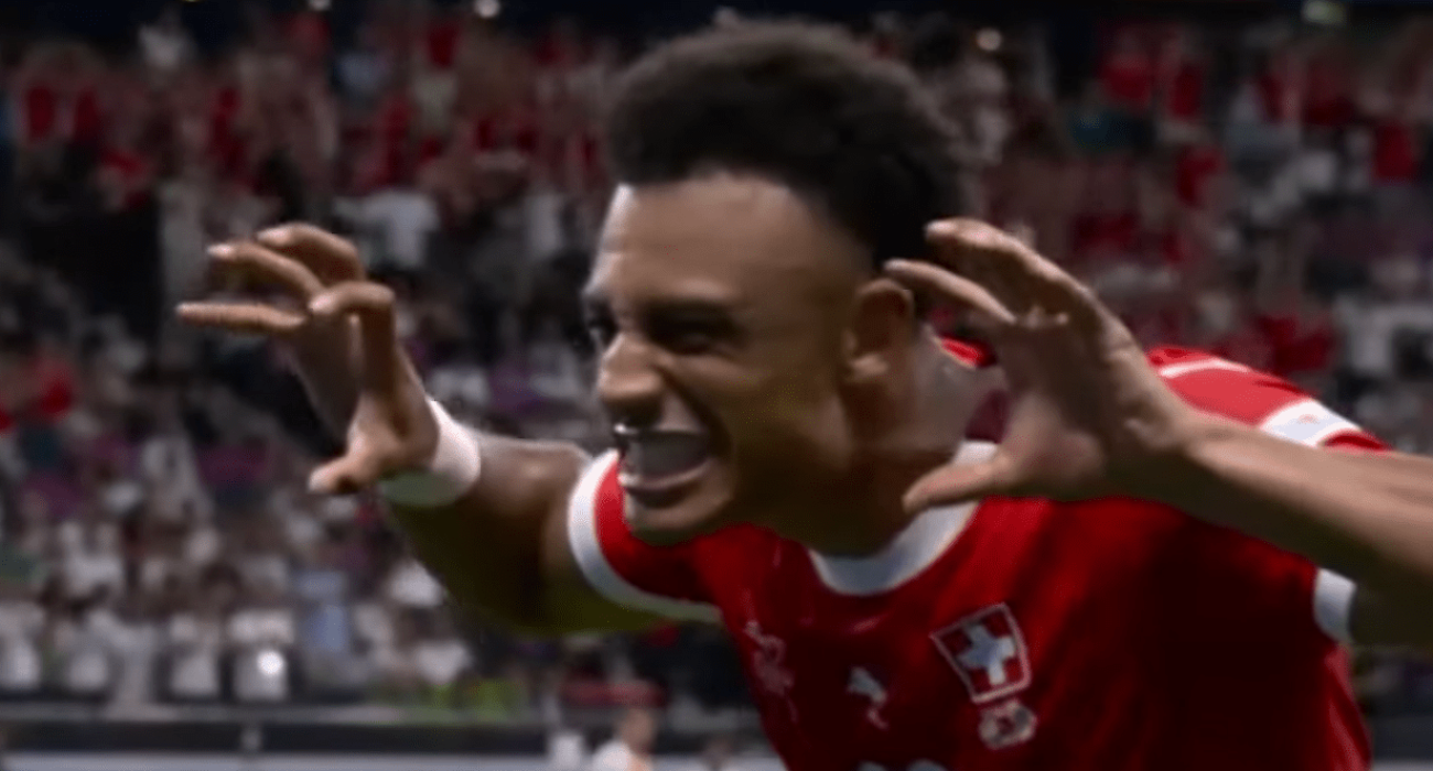 Ο Εντόι πανυγηρίζει γκολ που πέτυχε / Screenshot