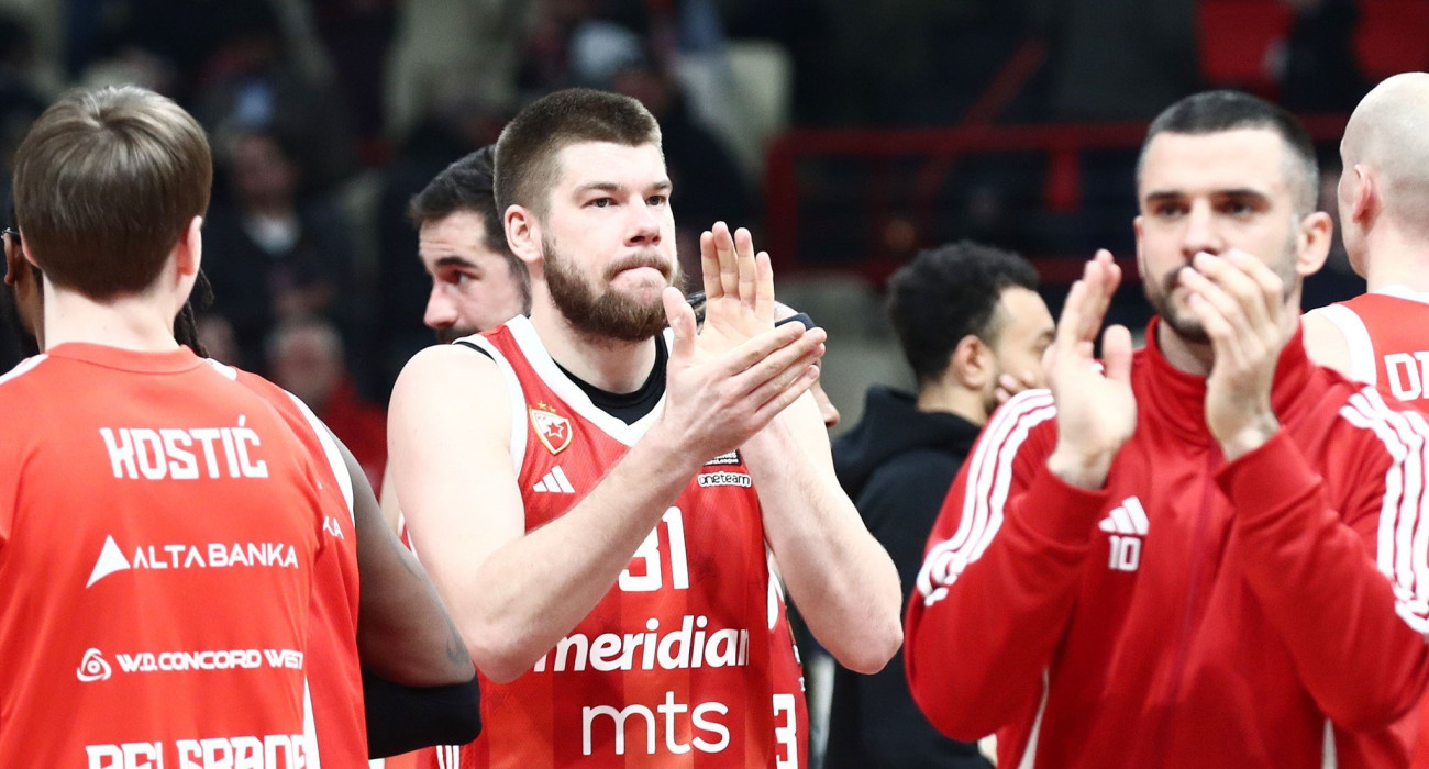 Πηγή : ΙΝΤΙΜΕ - Ο Ρόκας Γκιεντράιτις με την φανέλα του Ερυθρού Αστέρα