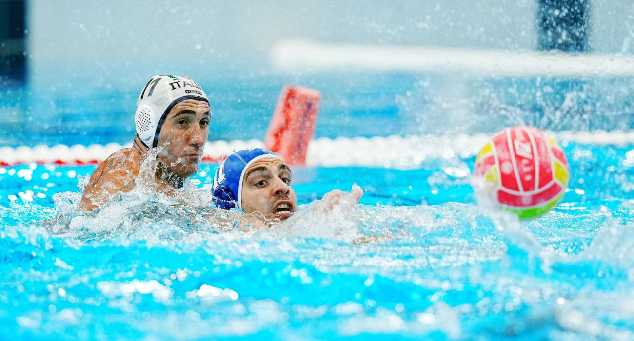 Ο Δημήτρης Νικολαΐδης στον αγλωνα με την Ιταλία στο Παγκόσμιο Πρωτάθλημα της Σιγκαπούρης / Πηγή: Intime