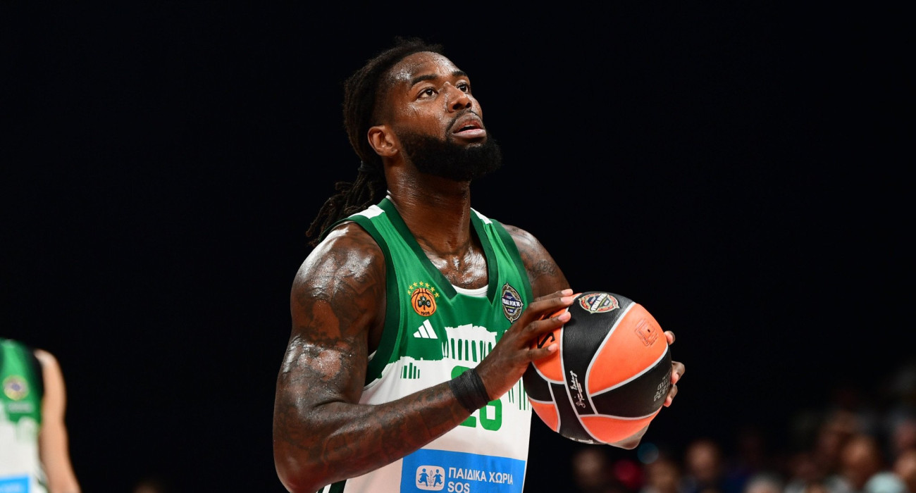 Ο Ματίας Λεσόρ με τη φανέλα του Παναθηναϊκού/Πηγή: Eurokinissi